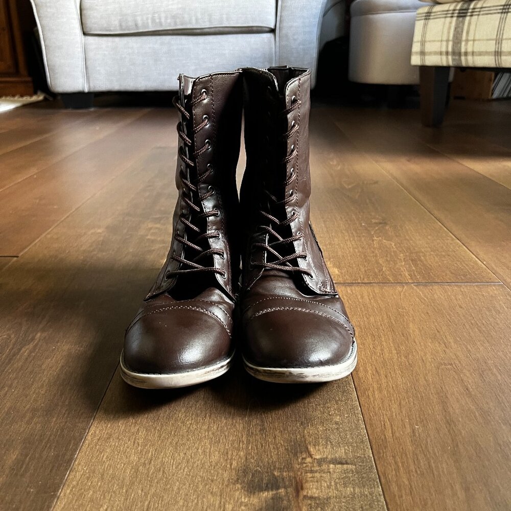 Maurice's Boots - Size 8